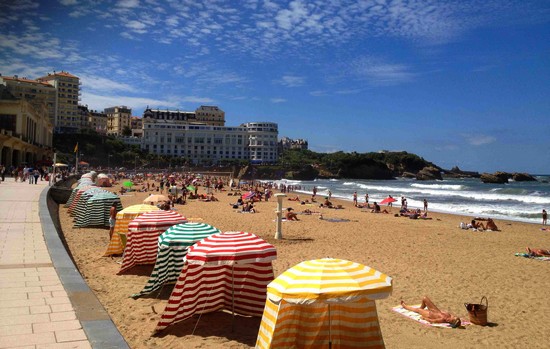 grande-plage-location-tente-biarritz