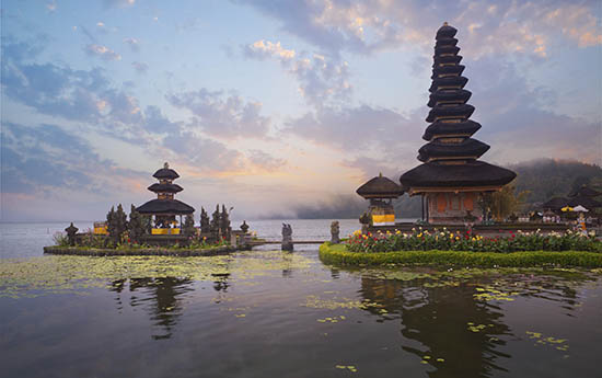 Pura-Ulun-Danu-Beratan-temple-Bali