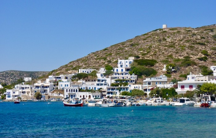 amorgos-cyclades-ferry-port-katapola