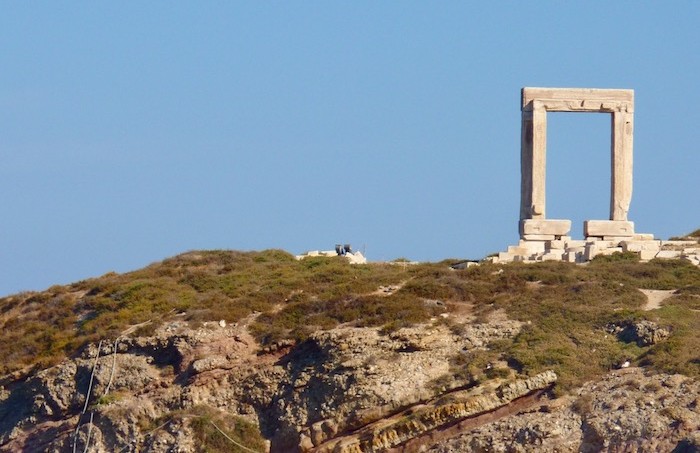 naxos-cyclades-temple-apollon-portara