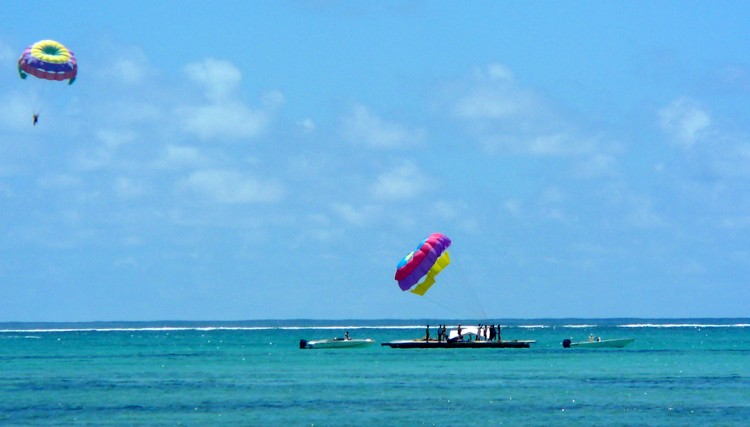 parachute-ascensionnel-ile-aux-cerfs