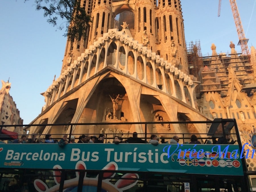 sagrada-Familia-bus-touristique